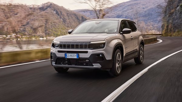 Jeep Avenger e-Hybrid: Πώς λειτουργεί το υβριδικό του σύστημα