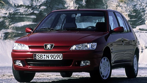 Πώς θα κάνεις το παλιό σου αυτοκίνητο σαν καινούργιο μόνο με 50 ευρώ