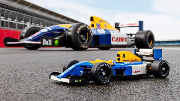 Ο Nigel Mansell περιλαμβάνεται στο νέο σετ της Lego και έχει μουστάκι