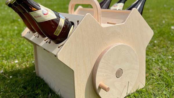 V6 Bierturbo: Δηλαδή θέση για μπύρες που μοιάζει με κινητήρα V6 (video)