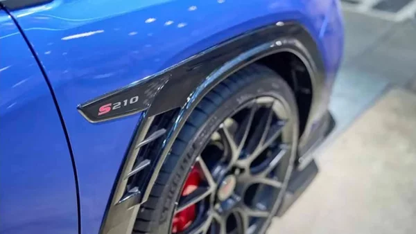 Επιστρέφει μοντέλο-θρύλος από την Ιαπωνία