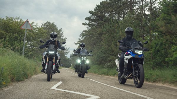 Πού και πότε μπορείτε να οδηγήσετε στην Ελλάδα τα καινούργια μοντέλα της BMW Motorrad