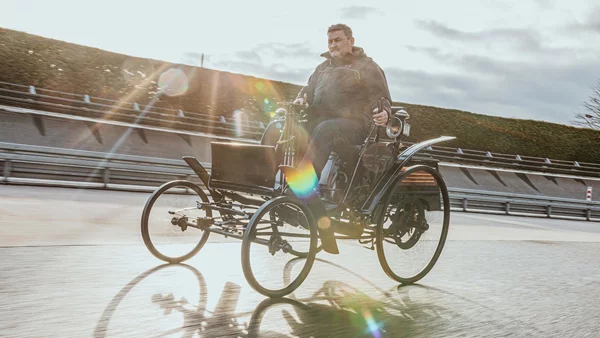 Benz Motor-Velocipede: Βόλτα με αυτοκίνητο 130 ετών