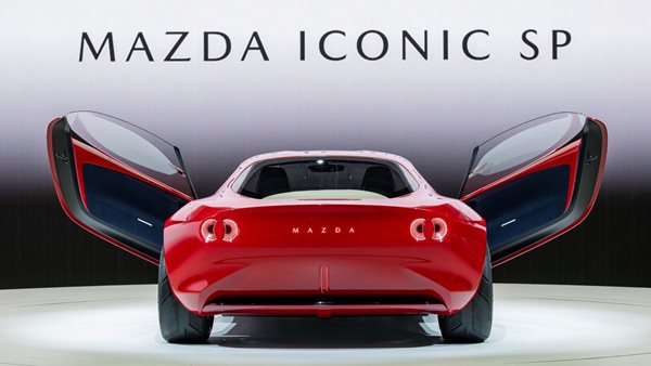 H Mazda "ψήνει" την επιστροφή του RX-7 με στοιχεία από το Iconic SP