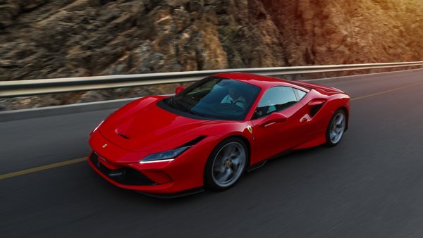 Κάποιος αγόρασε μια Ferrari 380.000 ευρώ για να την διαλύσει (video)