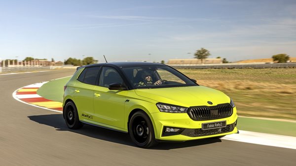 Το Skoda Fabia Rally2 είναι το hot hatch που μας έλειψε