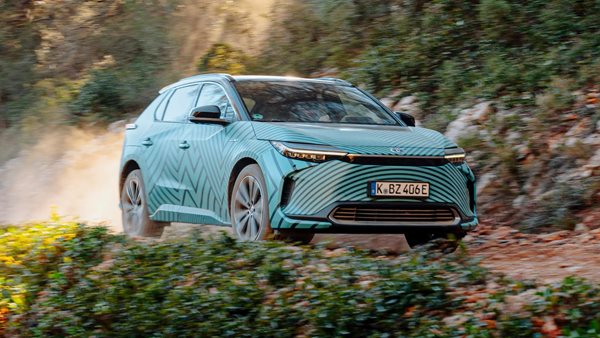 Toyota bZ4X: το πρώτο αμιγώς ηλεκτρικό της μάρκας