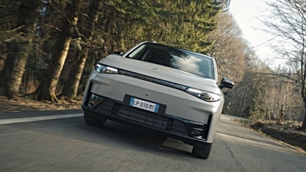 Πρεμιέρα για την τετρακίνητη έκδοση του ηλεκτρικού Leapmotor C10 με 585 ίππους