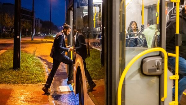 ΗΠΑ: Γιατί οι μετακινήσεις με ΜΜΜ είναι δωρεάν την παραμονή Πρωτοχρονιάς