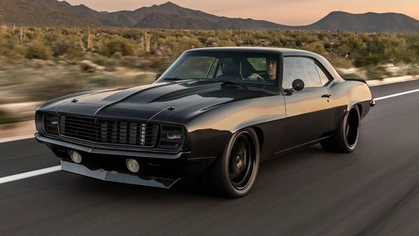 Restomod Camaro με 650 ίππους και αμάξωμα από ανθρακονήματα