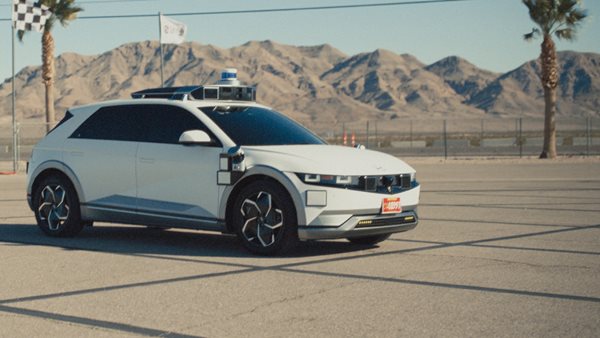 Ναι, είναι αλήθεια: To Hyundai Ioniq 5 Robotaxi πήρε δίπλωμα οδήγησης