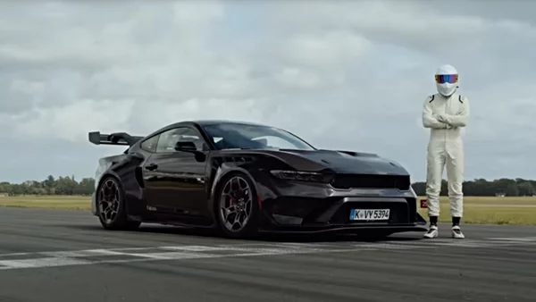 Ο Stig οδηγεί την Ford Mustang GTD στην πίστα του Top Gear (video)
