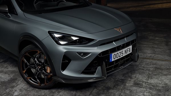 Το αυτοκίνητο-αντίδοτο στα ηλεκτρικά επιστρέφει στην αγορά για λίγους