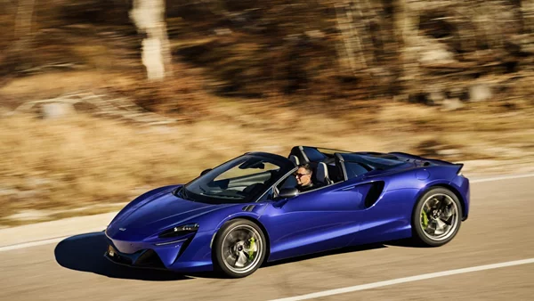 Τελικά είναι αλήθεια ότι η McLaren ετοιμάζει SUV