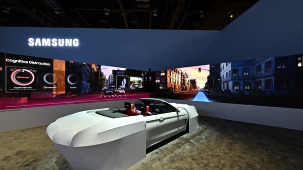 Οι μελλοντικές Ferrari θα έχουν οθόνες Samsung