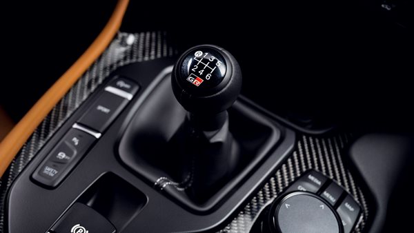 Πρώτες εικόνες: Toyota GR Supra με χειροκίνητο κιβώτιο