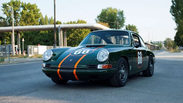 Αυτή η restomod Porsche 912 είναι μόλις 750 κιλά