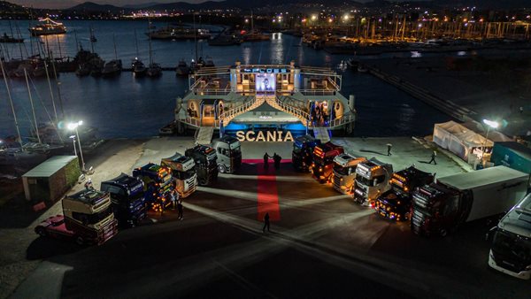 Γιορτή για τα 40 έτη συνεργασίας του Ομίλου Πέτρος Πετρόπουλος με τη Scania