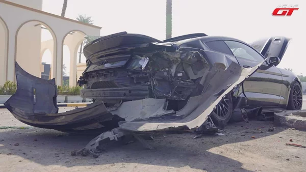 YouTuber κατέστρεψε Mustang GT 800 ίππων και το έχει σε video