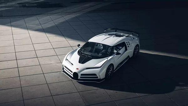 Γιατί αυτή η Bugatti Centodieci κοστίζει όσο τρεις Chiron