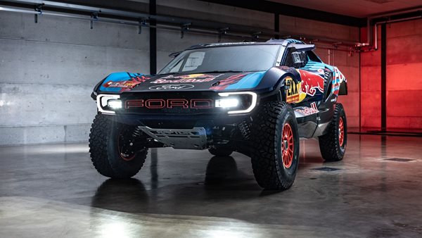 Aυτό το Ford Raptor πάει στο Ράλι Ντακάρ με οδηγό τον Carlos Sainz (εικόνες)