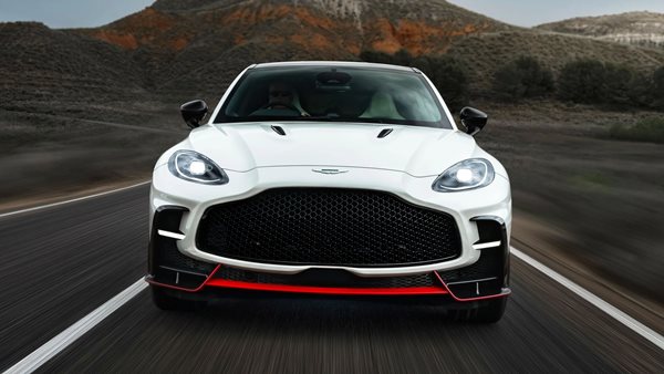 Aston Martin DBX S: Το ισχυρότερο SUV της φίρμας απειλεί την Ferrari Purosangue