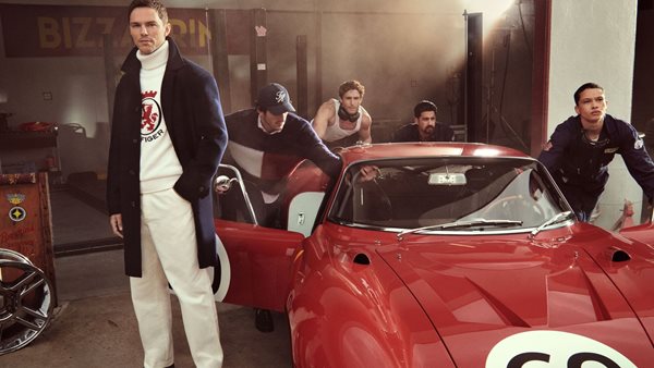 H νέα καμπάνια της Tommy Hilfiger είναι πολύ racing