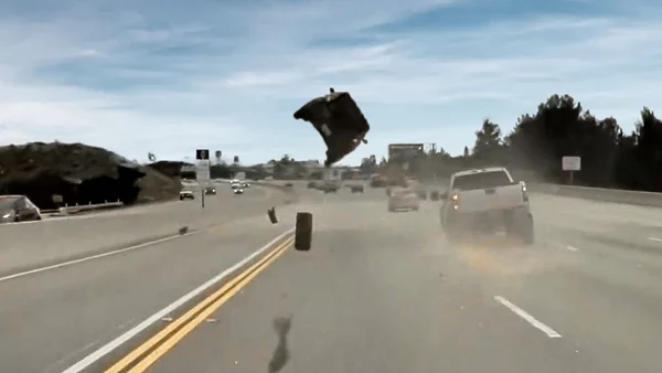 Ελαστικό "εκδικητής" προκάλεσε κινηματογραφικό ατύχημα