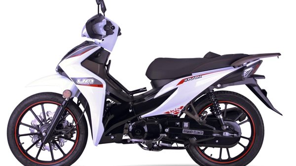 Με μειωμένη τιμή διατίθεται το παπί UM Flash 125 LZ