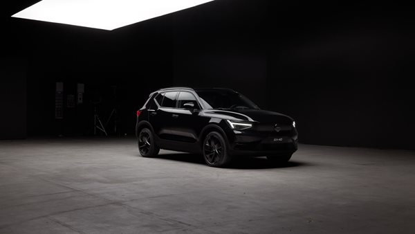 Τα ηλεκτρικά Volvo XC40 και C40 μετονομάζονται σε EX40 και EC40