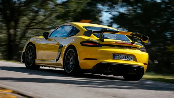 Porsche 718 Cayman GT4 RS: Μονόκερος