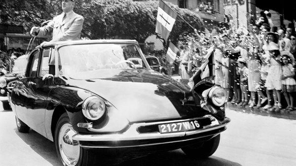 Citroen DS: Το εκπληκτικό αυτοκίνητο που έσωσε τον γάλλο πρόεδρο