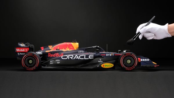 H Red Bull RΒ18 του ενός μέτρου και οι απίστευτες λεπτομέρειές της