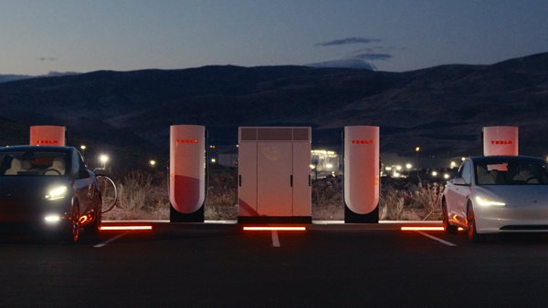 Ποια εταιρεία έχασε κατά κράτος την μάχη των πωλήσεων από την Tesla