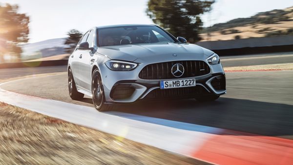 Η νέα Mercedes-AMG C63 S δεν είναι V8 αλλά δίλιτρη υβριδική με 680 ίππους