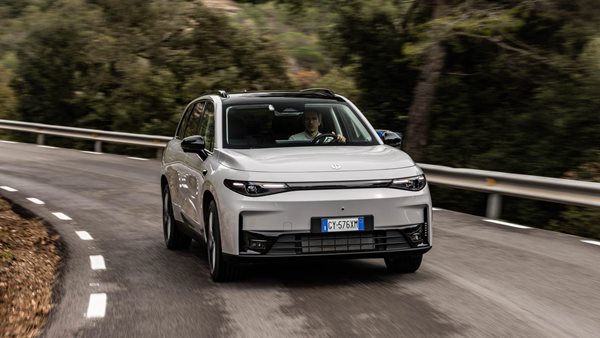 Στην Ελλάδα το νέο νέο Leapmotor C10 REEV-πόσο κοστίζει