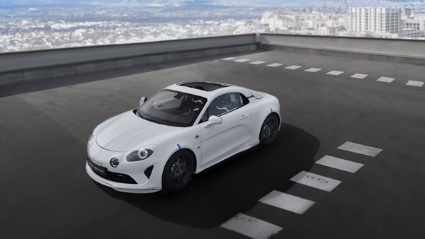 O Luca de Meo αποκαλύπτει τα σχέδια για το νέο Alpine A110 και υπάρχει έκπληξη