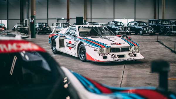 Αφήστε μας στο Heritage HUB της Stellantis για πάντα