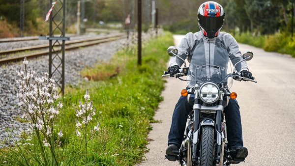 Δοκιμάζουμε την νέα Royal Enfield Super Meteor 650