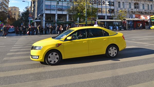 Απεργία ταξί: Τι ζητάει ο ΣΑΤΑ για Uber και λεωφορειολωρίδες