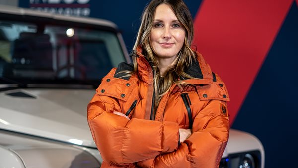 Επικεφαλής αυτοκινητοβιομηχανίας λέει ότι δεν πετυχαίνει η απόλυτη ηλεκτροκίνηση