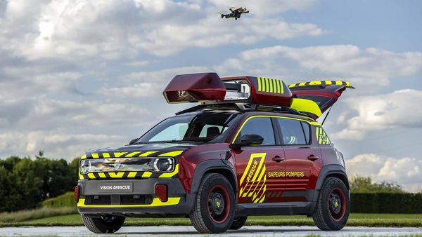 Αυτό είναι το Renault 4 που θα σβήνει φωτιές το καλοκαίρι