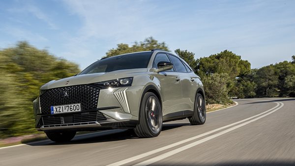 Δοκιμή DS7 E-Tense 4X4 360PS: Πώς να διαφέρεις στα premium SUV