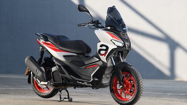 Με όφελος τιμής το scooter APRILIA SR GT-πόσο κοστίζει στην Ελλάδα