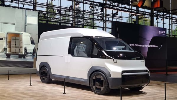 Πότε έρχονται Ευρώπη τα φουτουριστικά ηλεκτρικά Van της Kia
