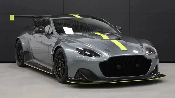 Πωλείται η μοναδική Aston Martin Vantage AMR Pro με άδεια κυκλοφορίας