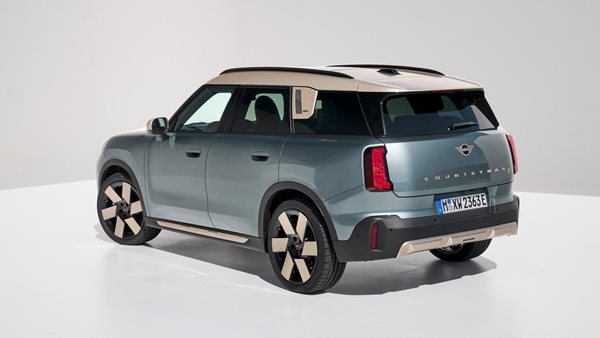 Tο νέο Mini Countryman έχει αυτονομία πάνω από 400 χιλιόμετρα