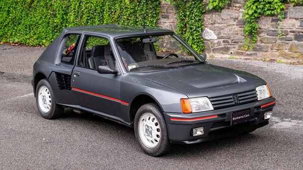 Peugeot 205 T16 βγαίνει στο σφυρί-αναμένεται να πιάσει τιμή supercar