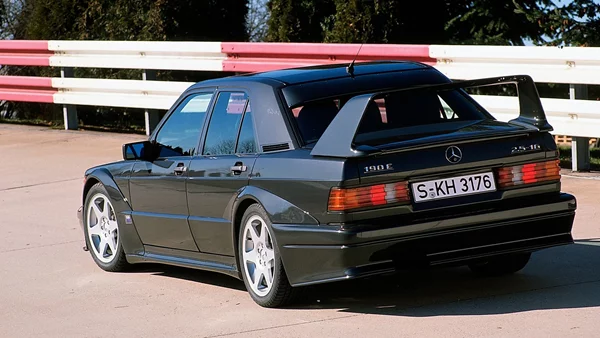Η θρυλική Mercedes 190E Evo II γίνεται restomod από τους καλύτερους