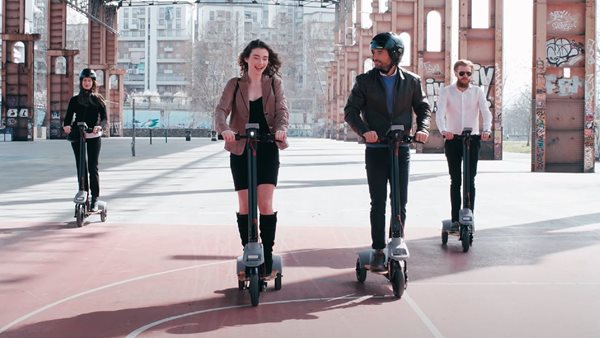 Lynx eVision: Ένα τρίτροχο πατίνι με κάμερα οπισθοπορείας